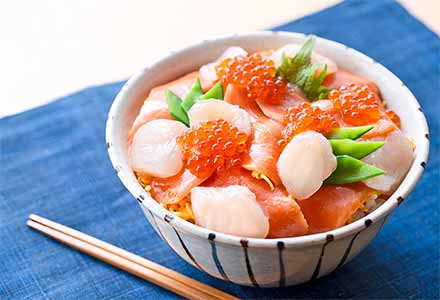 厳選された海鮮で至福の一椀